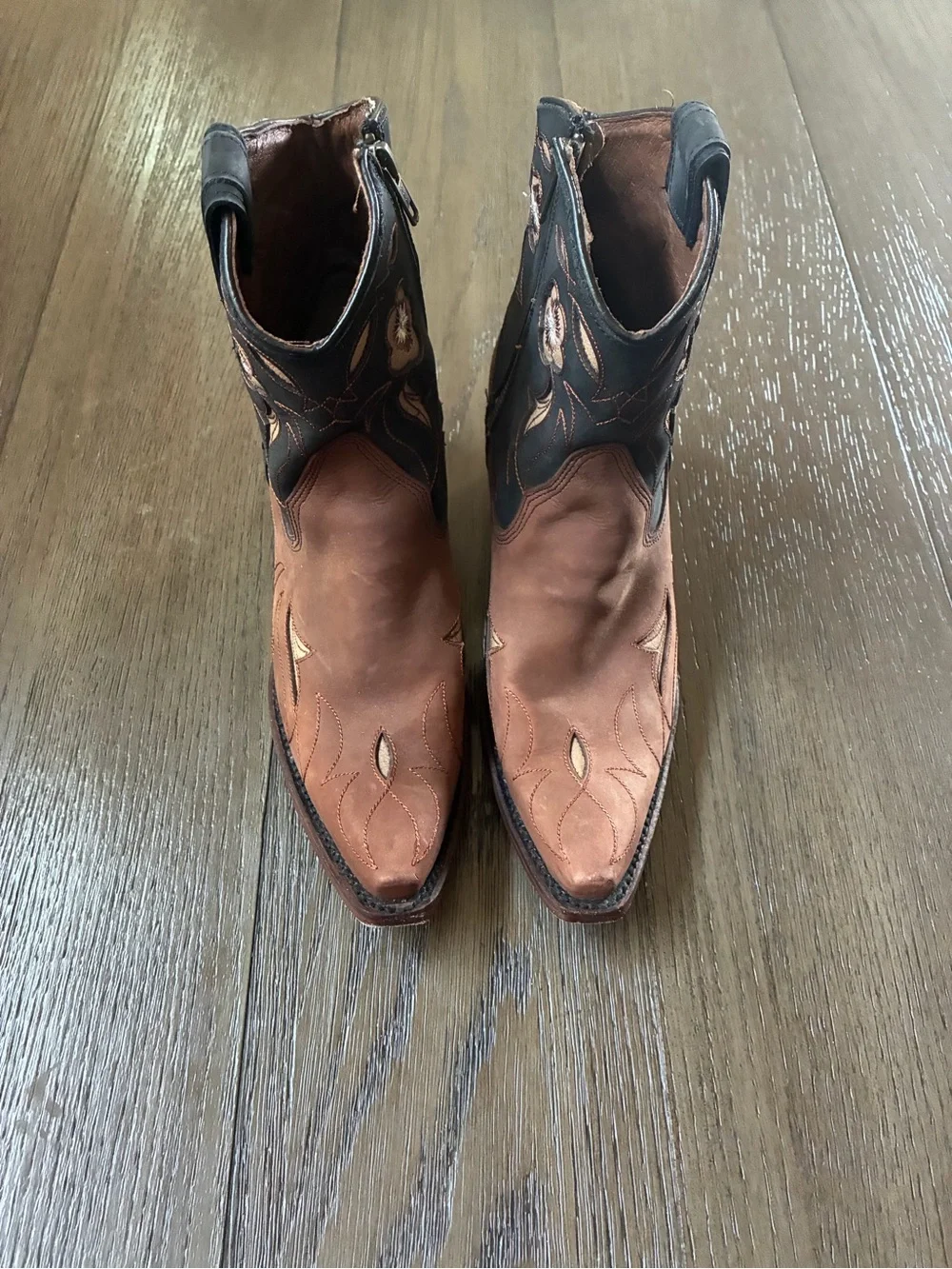Circle G Floral Embroidery Western Boots